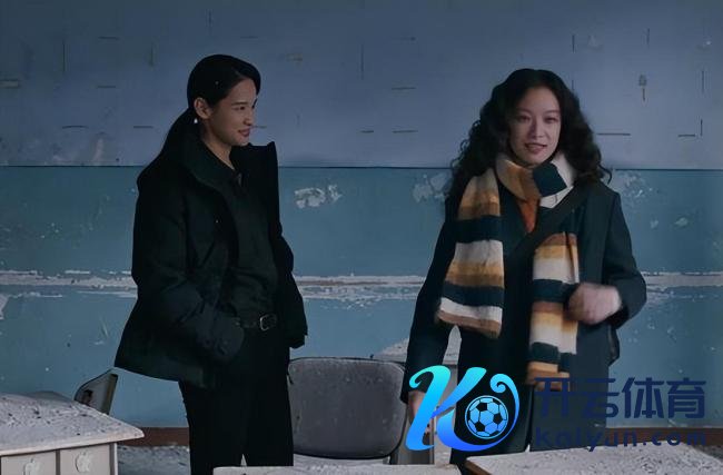 《隐身的名字》闫妮演技